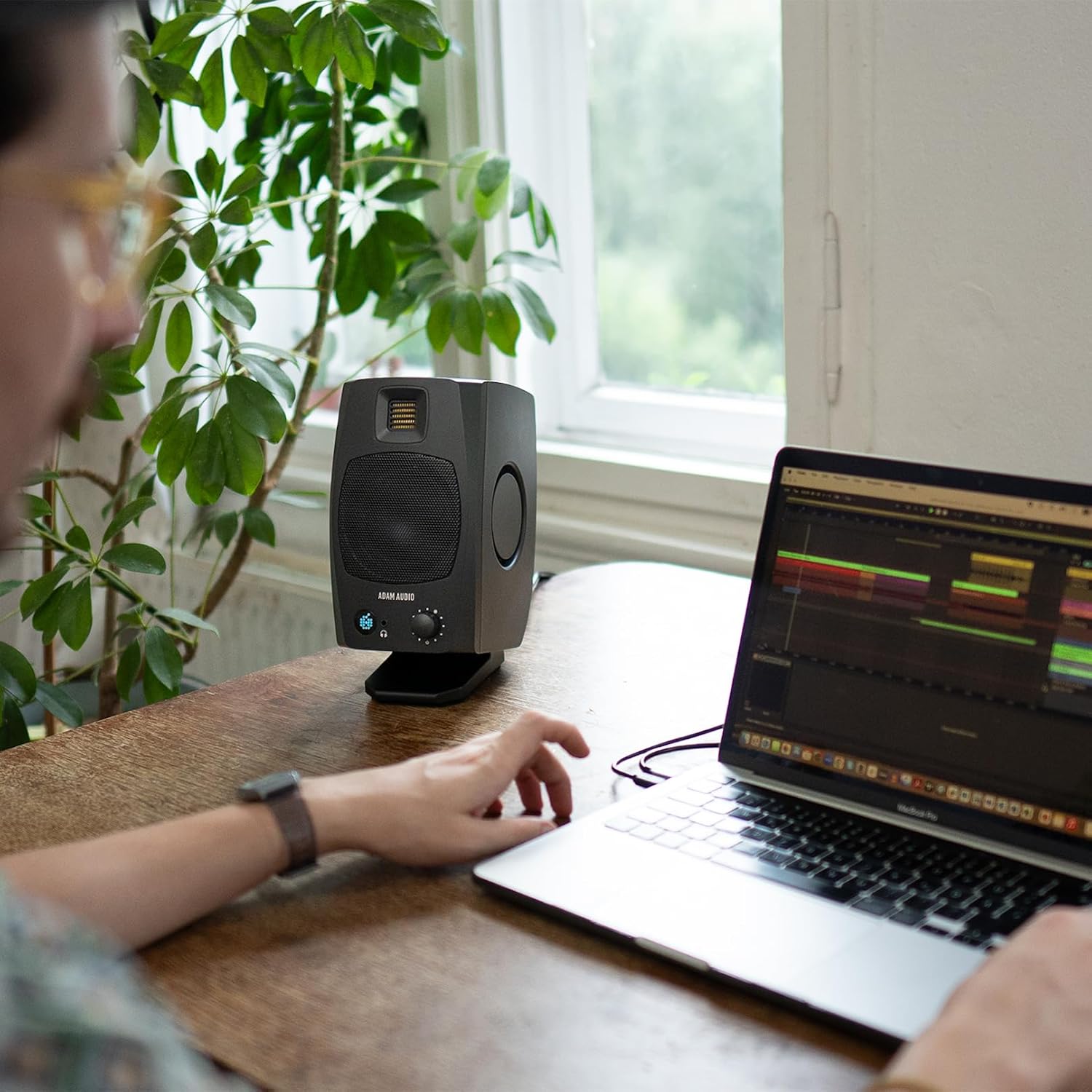 ADAM Audio D3V Active Desktop Monitoring System with USB-C Connection (Pair, Black) - Image 8