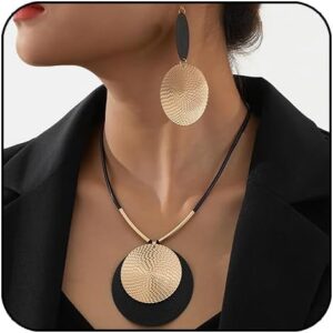 YOOESTORES82 Gold Disc Pendant Neck...