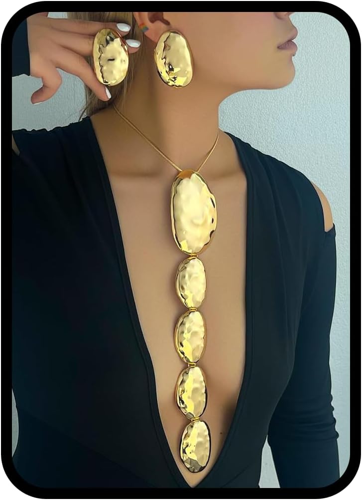Chunky Statement Jewelry Set – Oversized Geometric Hammered Gold Earrings and Pendant, Trendy Fashion Accessory for Women, Party Outfit Highlight